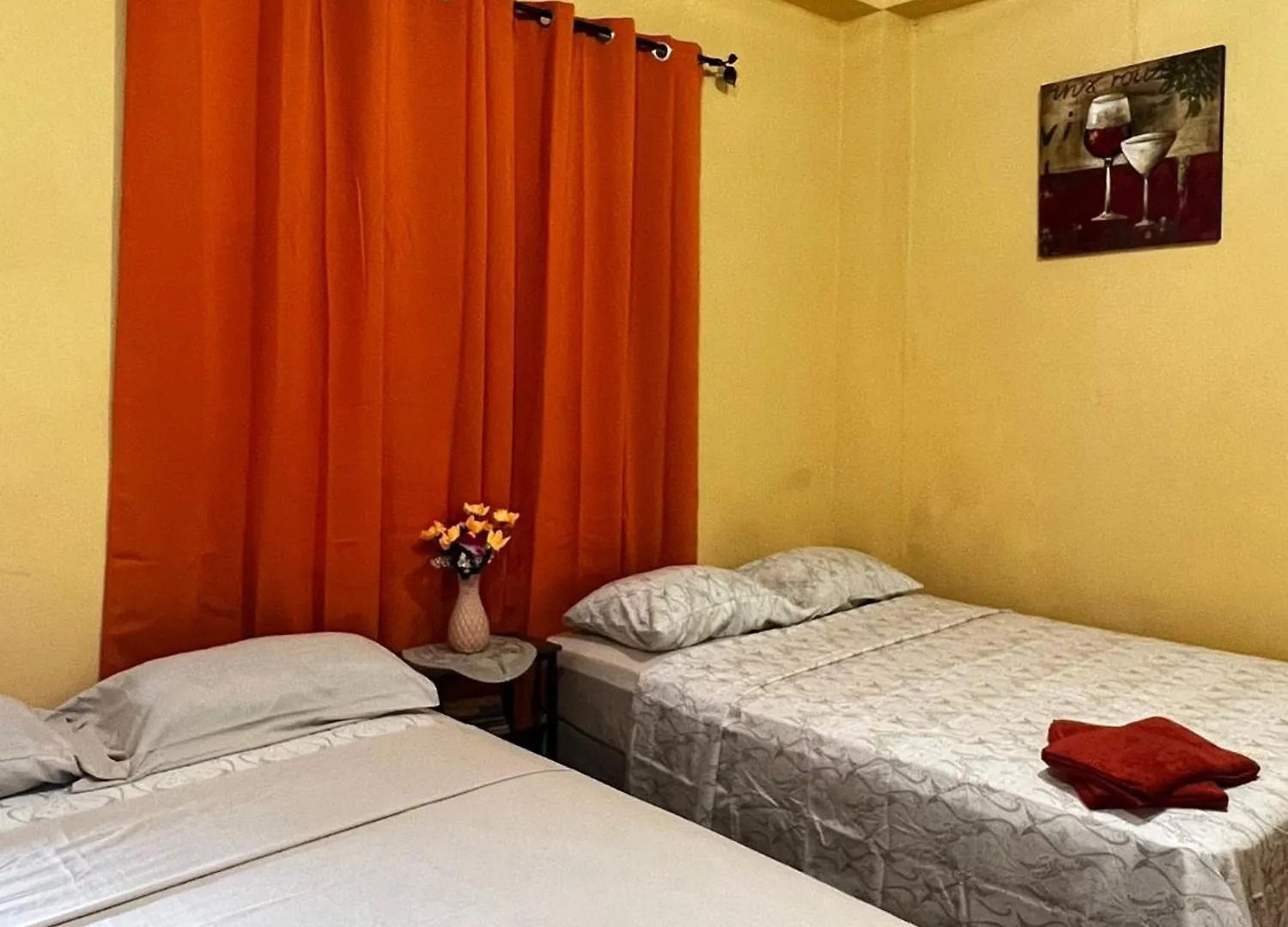 Queen'S Comfort Inn Belmont 0*,